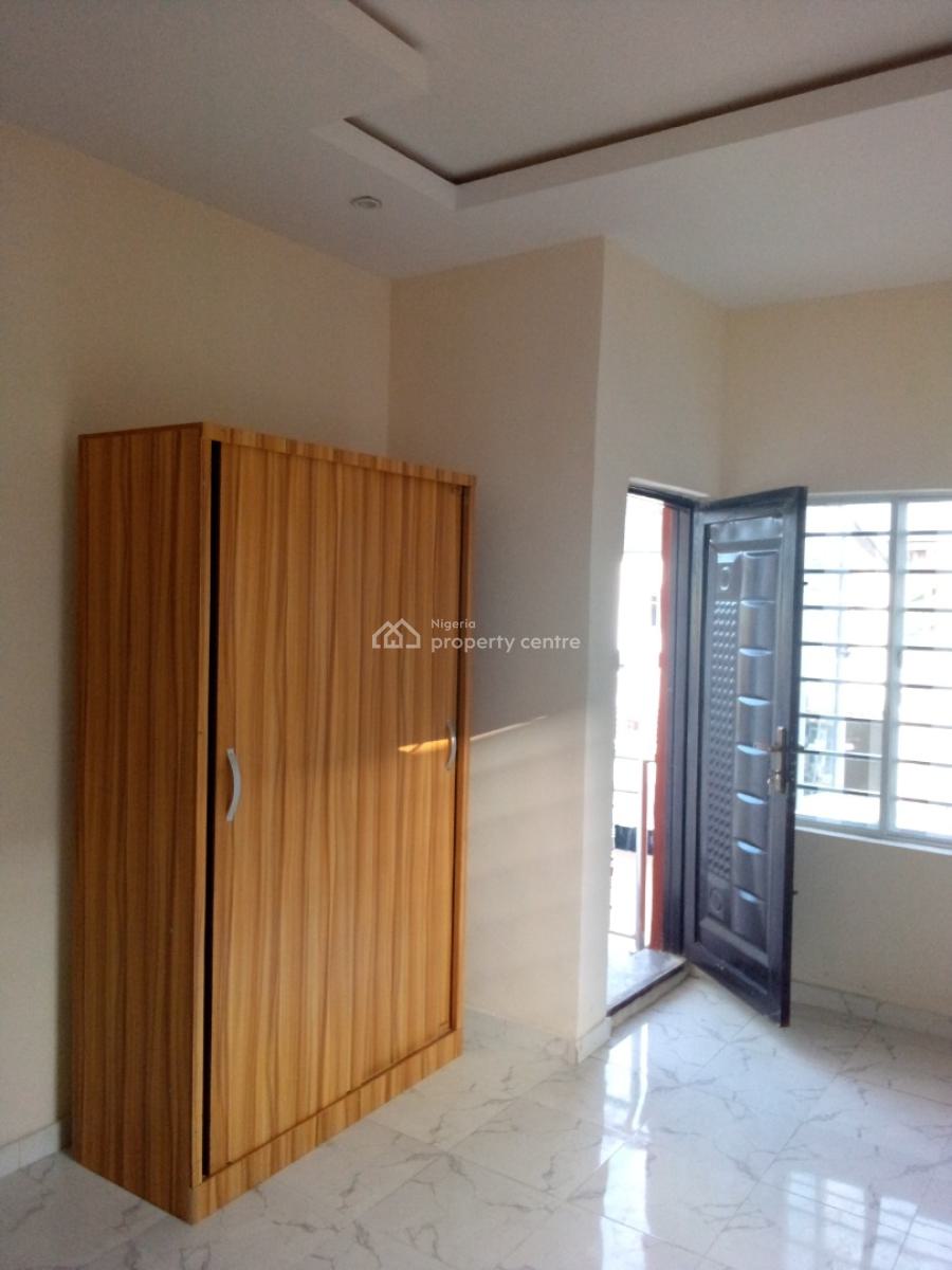 Sharp 2 Bedroom, Okota, Isolo, Lagos, Flat / Apartment for Rent