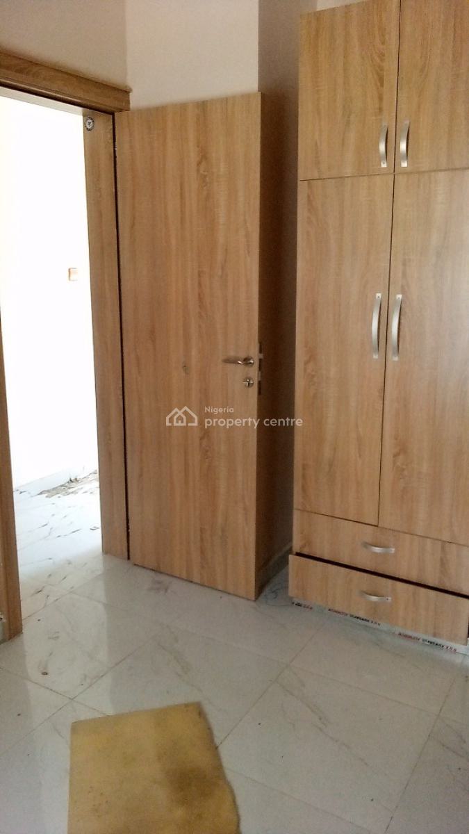 Sharp 2 Bedroom, Okota, Isolo, Lagos, Flat / Apartment for Rent