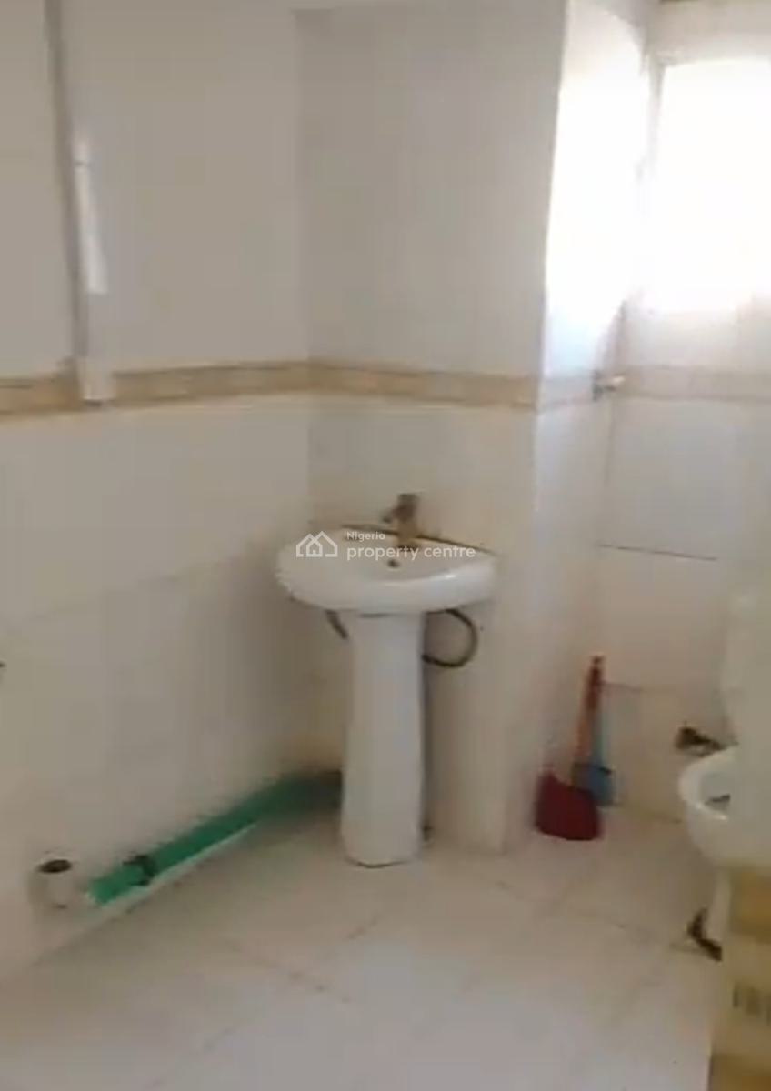 Spacious and Neat 2 Bedroom Flat Upstairs with Plenty Air, Around Vgc, Ikota, Lekki, Lagos, Flat / Apartment for Rent