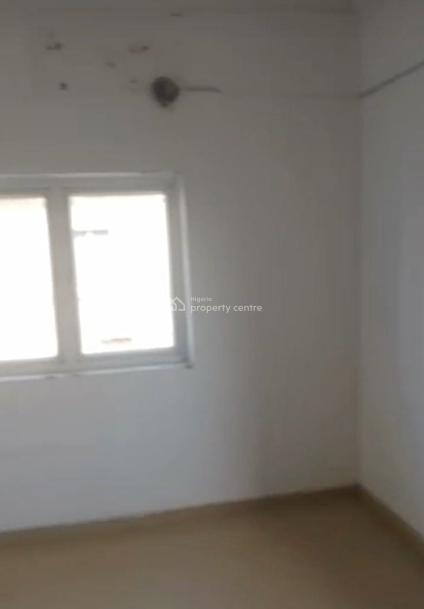 Spacious and Neat 2 Bedroom Flat Upstairs with Plenty Air, Around Vgc, Ikota, Lekki, Lagos, Flat / Apartment for Rent