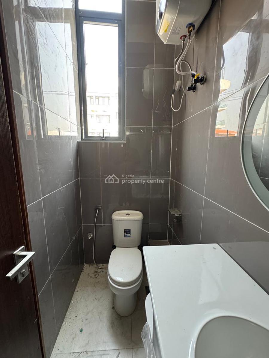 Investment Worthy 2 Bedroom Apartment  with Bq, Swimming Pool, Elevato, Lekki Phase 1, Lekki, Lagos, Flat / Apartment for Sale