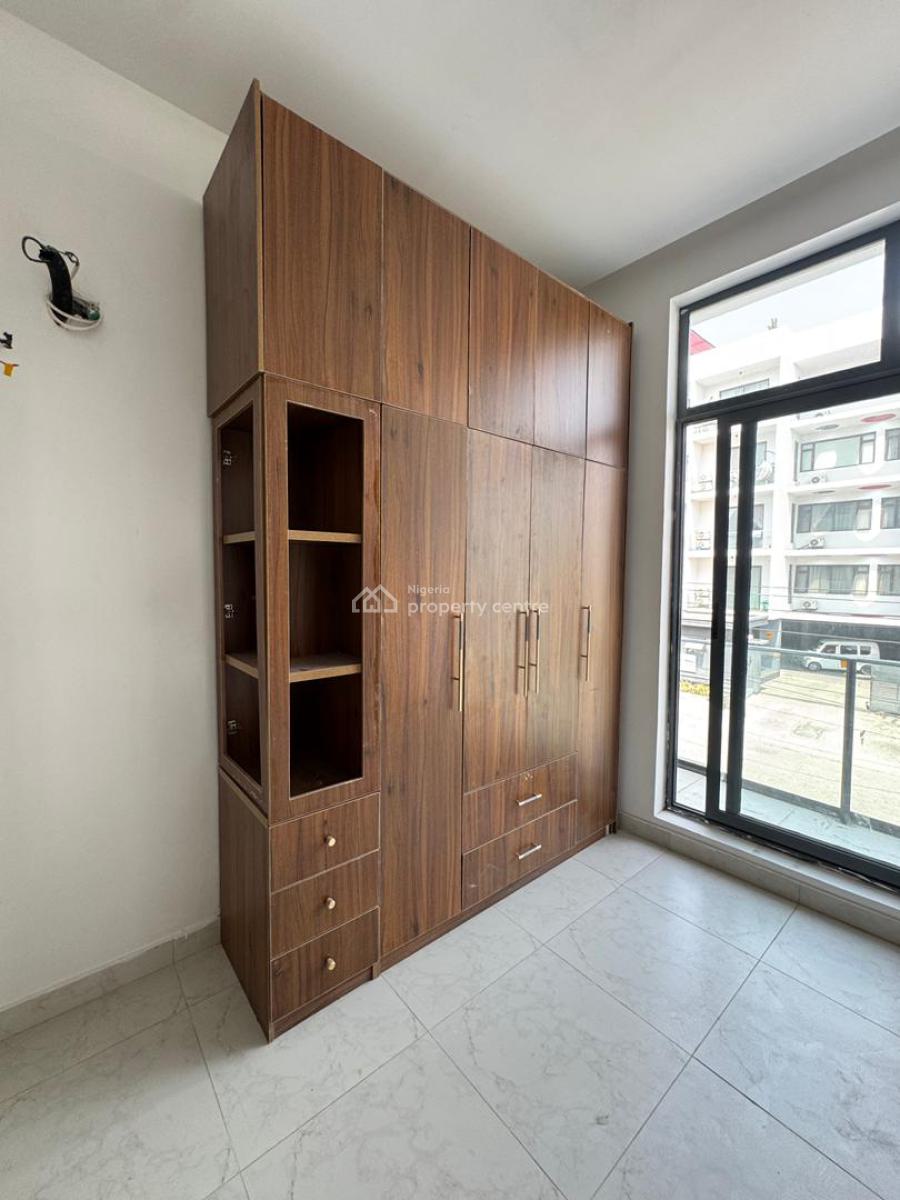 Investment Worthy 2 Bedroom Apartment  with Bq, Swimming Pool, Elevato, Lekki Phase 1, Lekki, Lagos, Flat / Apartment for Sale