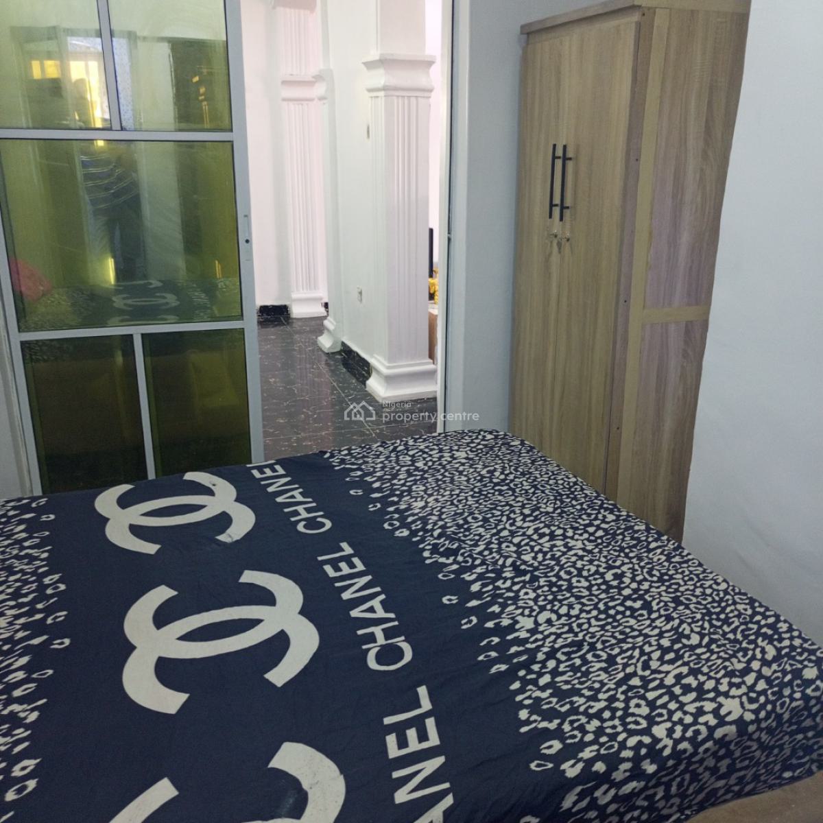 Affordable Female Shared Apartment, Lekki Pennusula Scheme 2 Abraham Adesanyan, Ogombo, Ajah, Lagos, Self Contain (single Rooms) Short Let