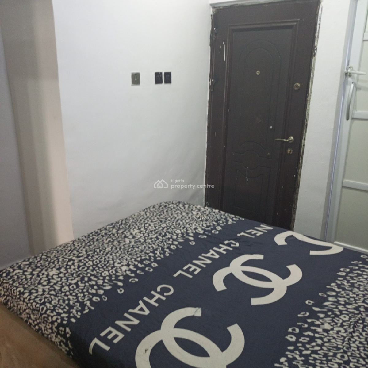 Affordable Female Shared Apartment, Lekki Pennusula Scheme 2 Abraham Adesanyan, Ogombo, Ajah, Lagos, Self Contain (single Rooms) Short Let