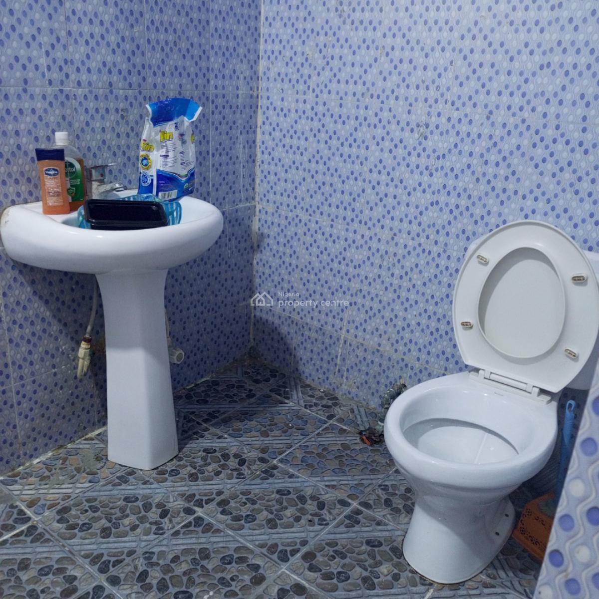 Affordable Female Shared Apartment, Lekki Pennusula Scheme 2 Abraham Adesanyan, Ogombo, Ajah, Lagos, Self Contain (single Rooms) Short Let