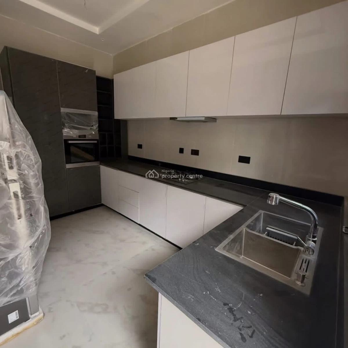 Brand New Spacious 4 Bedrooms Serviced Duplex,bq, Gym, Guzape District, Abuja, Terraced Duplex for Sale