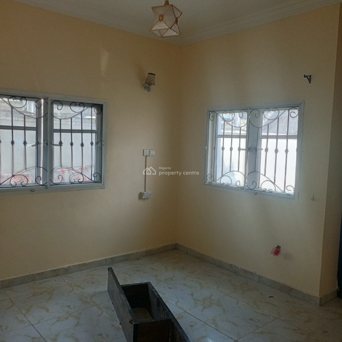 Sharp and Spacious 3bedroom Apartment (downstairs), Fountain Estate Badore Ajah-lekki, Badore, Ajah, Lagos, Flat / Apartment for Rent