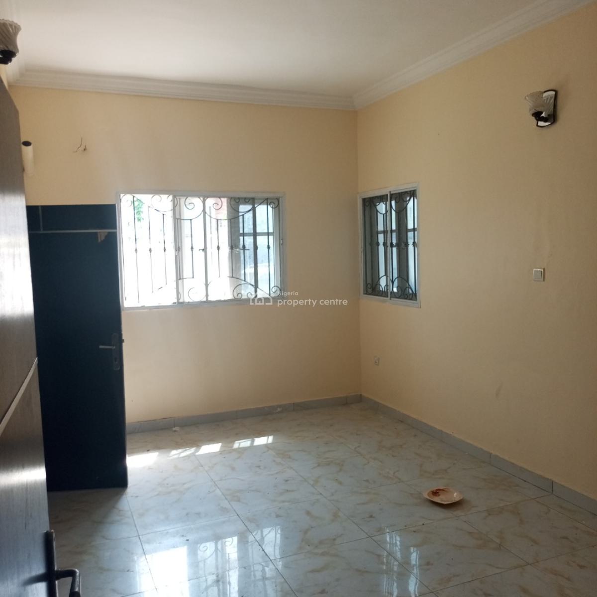 Sharp and Spacious 3bedroom Apartment (downstairs), Fountain Estate Badore Ajah-lekki, Badore, Ajah, Lagos, Flat / Apartment for Rent