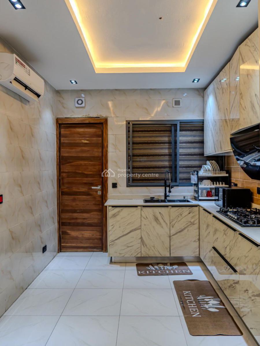 Luxury Three Bedroom with Ps5, Lekki Phase 1, Lekki, Lagos, House Short Let