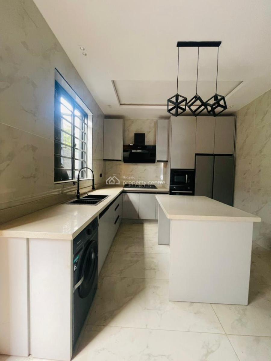 Spacious 5 Bedroom Fully Detached Duplex with Bq, Ologolo, Lekki, Lagos, Detached Duplex for Sale