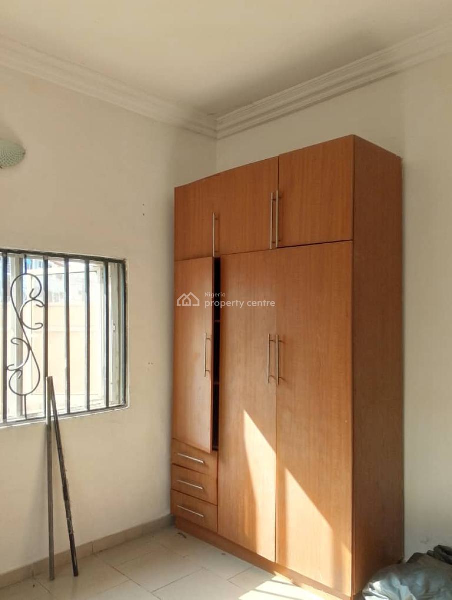 2bedroom Flat at Lafiaji Orchid Hotel Road, Lafiaji Orchid Hotel Road Lekki Phase 2, Lekki, Lagos, Terraced Duplex for Rent