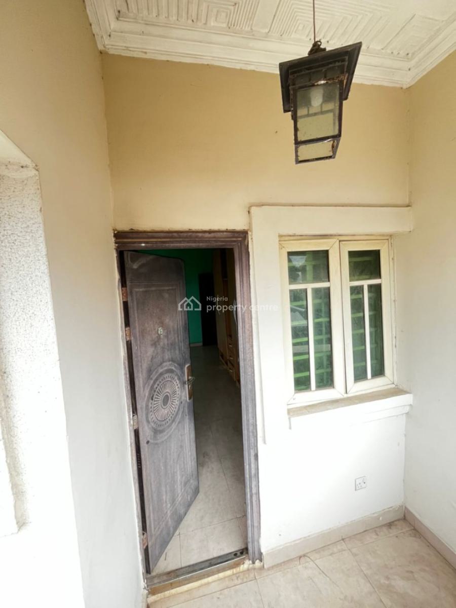 3bedroom Flat to  at Magodo Phase 1 Estate Very Good Location Coope, Gra Phase 1, Magodo, Lagos, Flat / Apartment for Rent