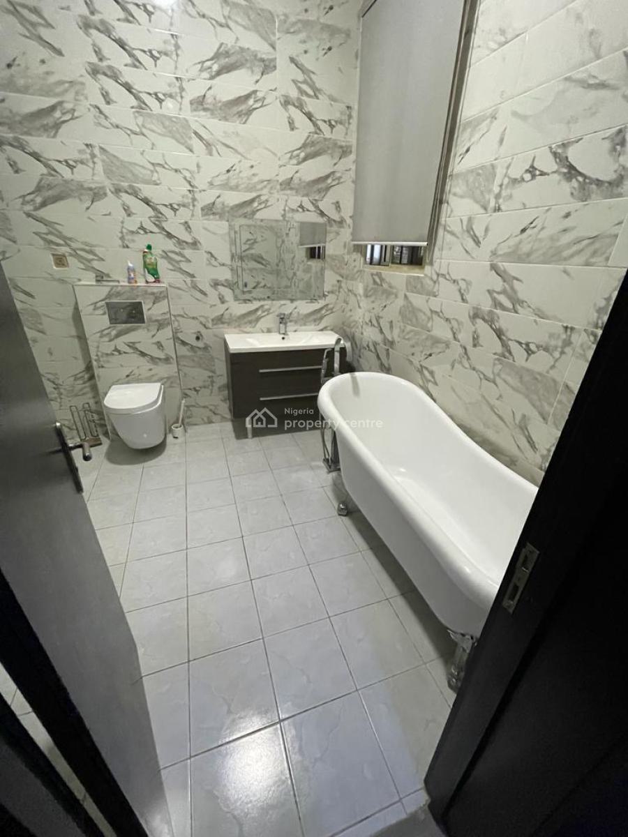 Fully Furnished 5 Bedrooms Detached with Bq, Lakeview Estate , Orchids Road, Lekki, Lagos, Detached Duplex for Rent
