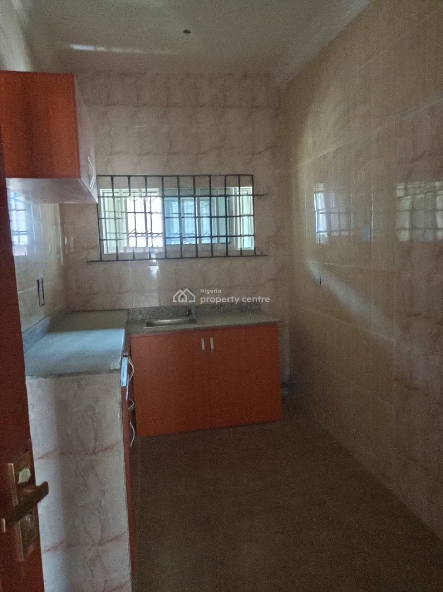 2bedroom Flat Available Upstairs, Ikate Elegushi, Lekki, Lagos, Flat / Apartment for Rent