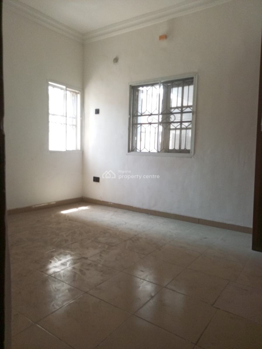 2bedroom Flat Available Upstairs, Ikate Elegushi, Lekki, Lagos, Flat / Apartment for Rent