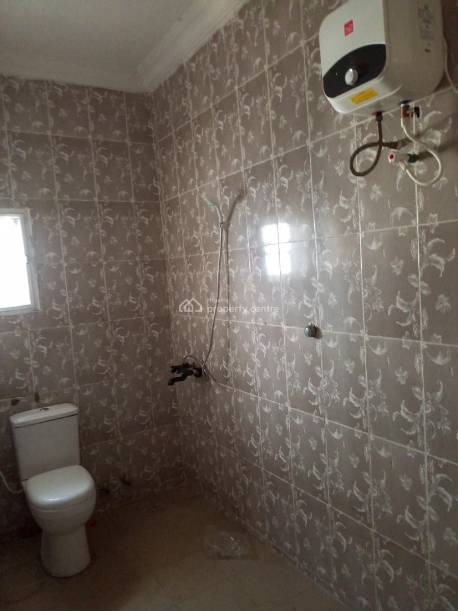 2bedroom Flat Available Upstairs, Ikate Elegushi, Lekki, Lagos, Flat / Apartment for Rent