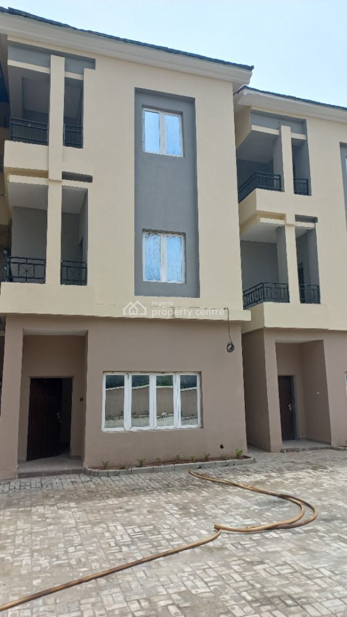 Clean Duplex with Bq, Guzape District, Abuja, Terraced Duplex for Rent