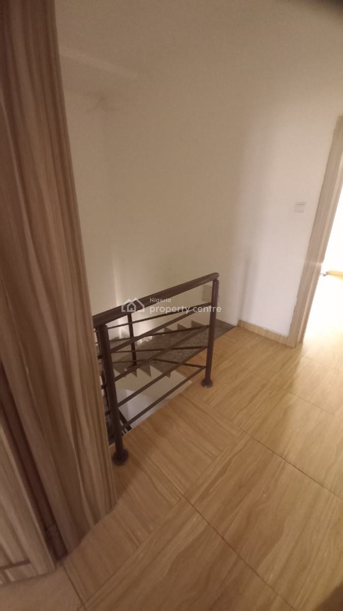 Clean Duplex with Bq, Guzape District, Abuja, Terraced Duplex for Rent