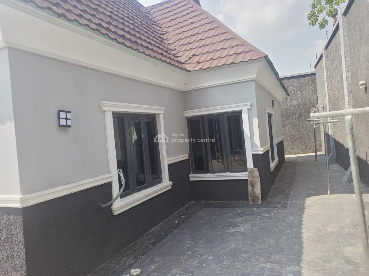 Fully Furnished 4 Bedroom Bungalow on a Plot of Land with Solar, Ekerin, Ologuneru, Ibadan, Oyo, Detached Bungalow for Sale