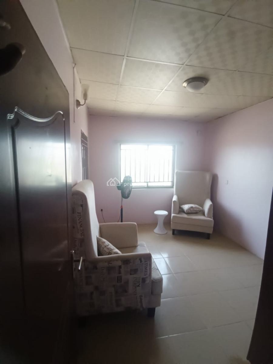 Spacious Room Shared at Ocean Bay Orchid Road, Ocean Bay Orchid Road After Roundabout, Lekki, Lagos, Flat / Apartment for Rent