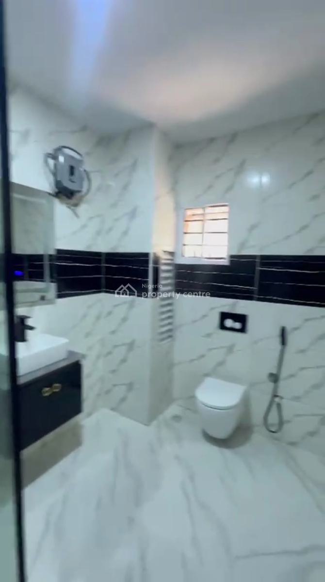 Fully Serviced 2bedroom Flat Ensuit with Bq, Pool,gym, Off Freedom Way, Lekki Phase 1, Lekki, Lagos, Flat / Apartment for Rent