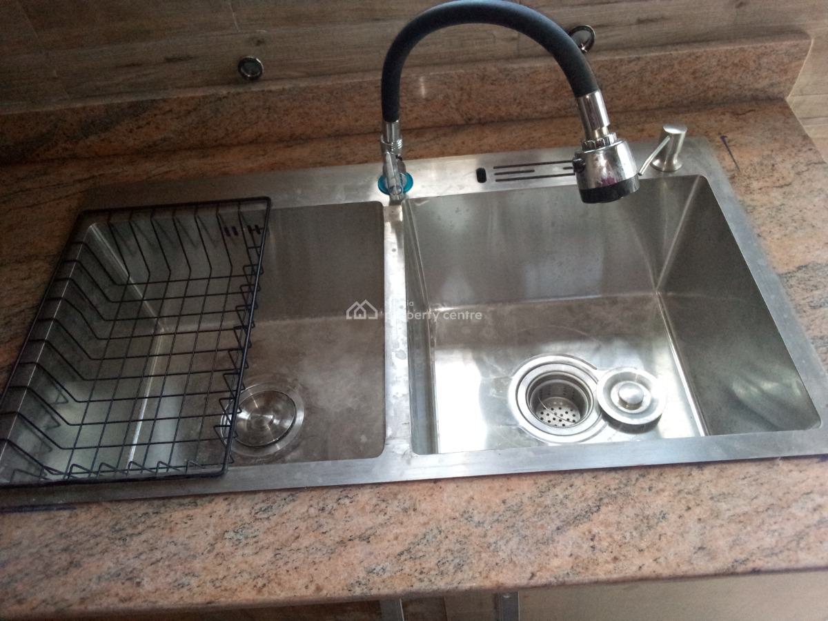 Serviced 3 Bedroom Flat, Toyin, Ikeja, Lagos, Flat / Apartment for Rent