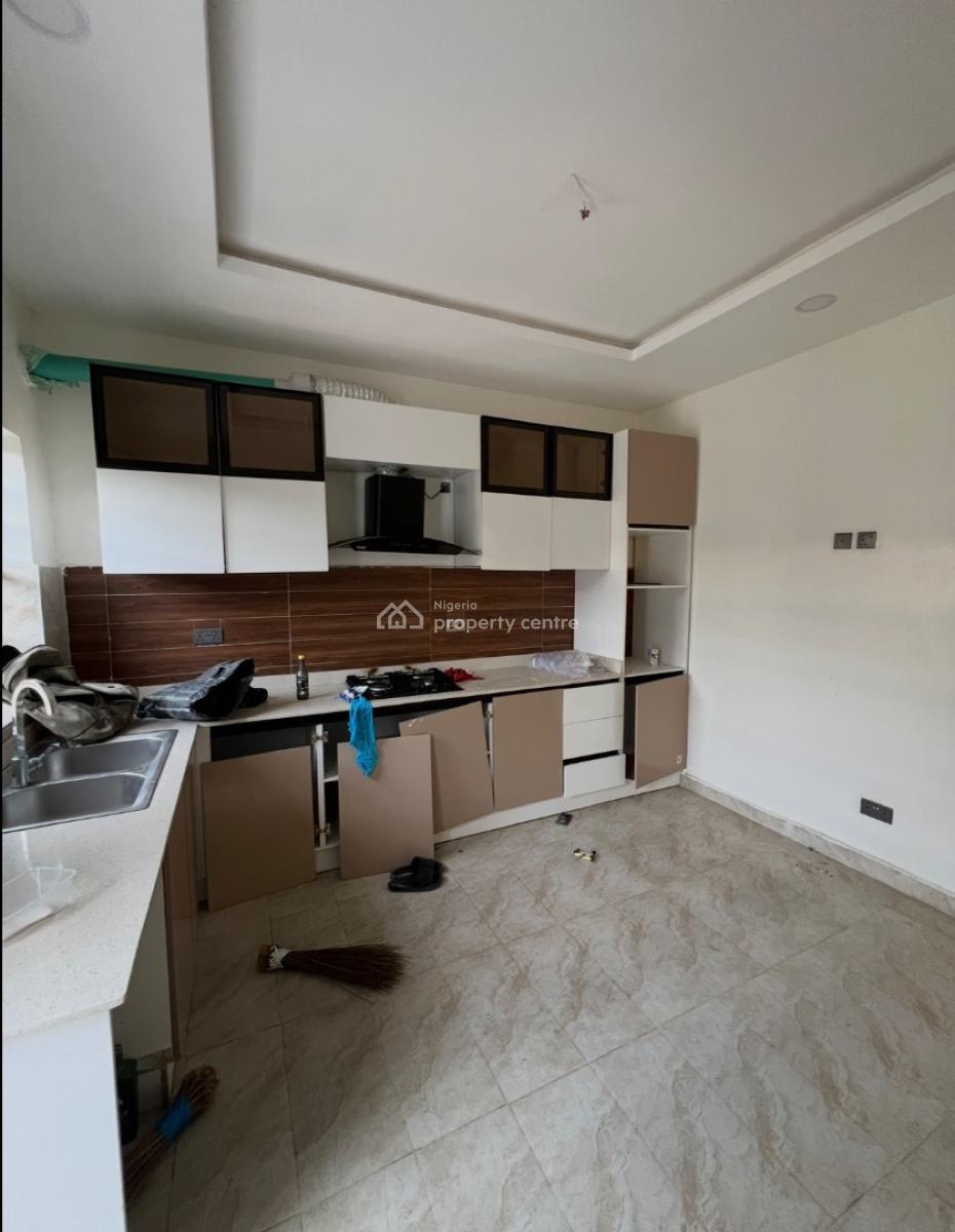 3 Bedroom Terrace Duplex, Mobile Road, Ilaje, Ajah, Lagos, Terraced Duplex for Rent