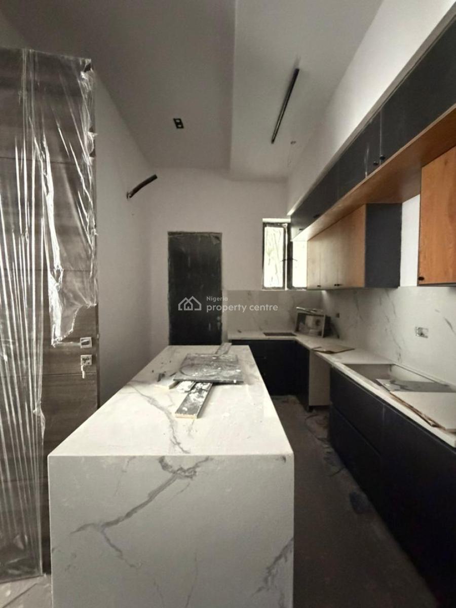 2 Bedroom Penthouse with Bq, Lekki Phase 1, Lekki, Lagos, Flat / Apartment for Sale