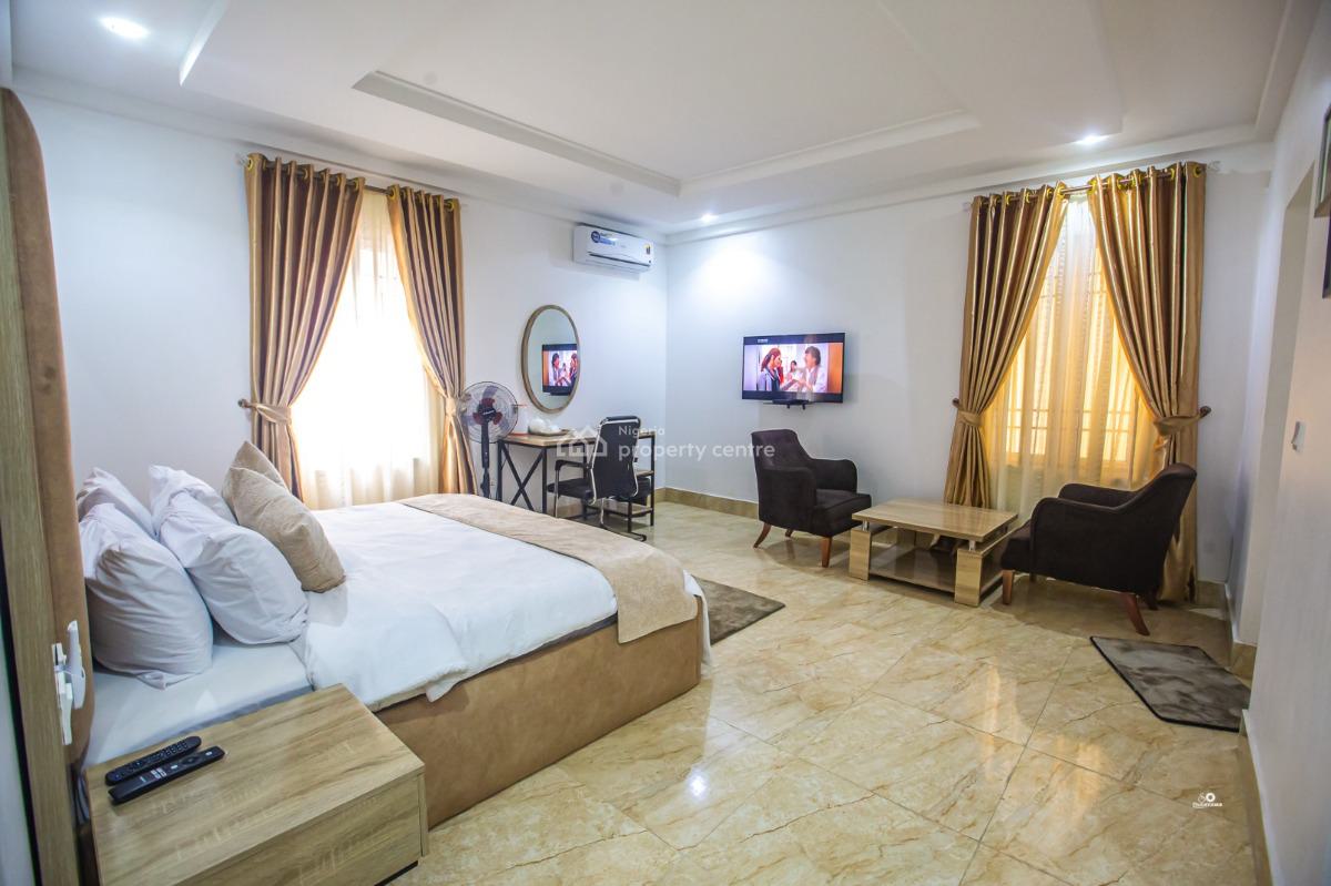 Luxury 1 Bedroom Serviced Apartment, Guzape District, Abuja, Hotel / Guest House for Rent