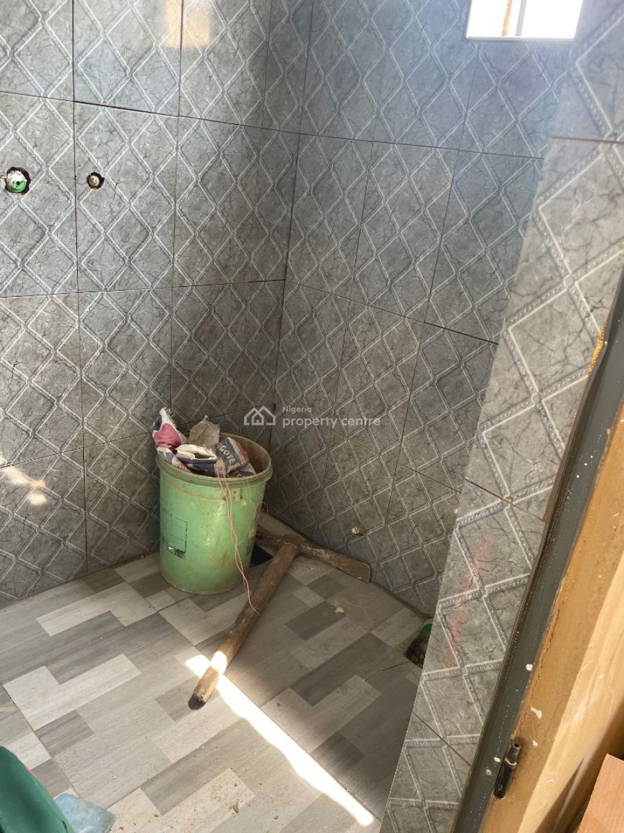 Room Self Con, Ilaje, Bariga, Shomolu, Lagos, Self Contain (single Rooms) for Rent