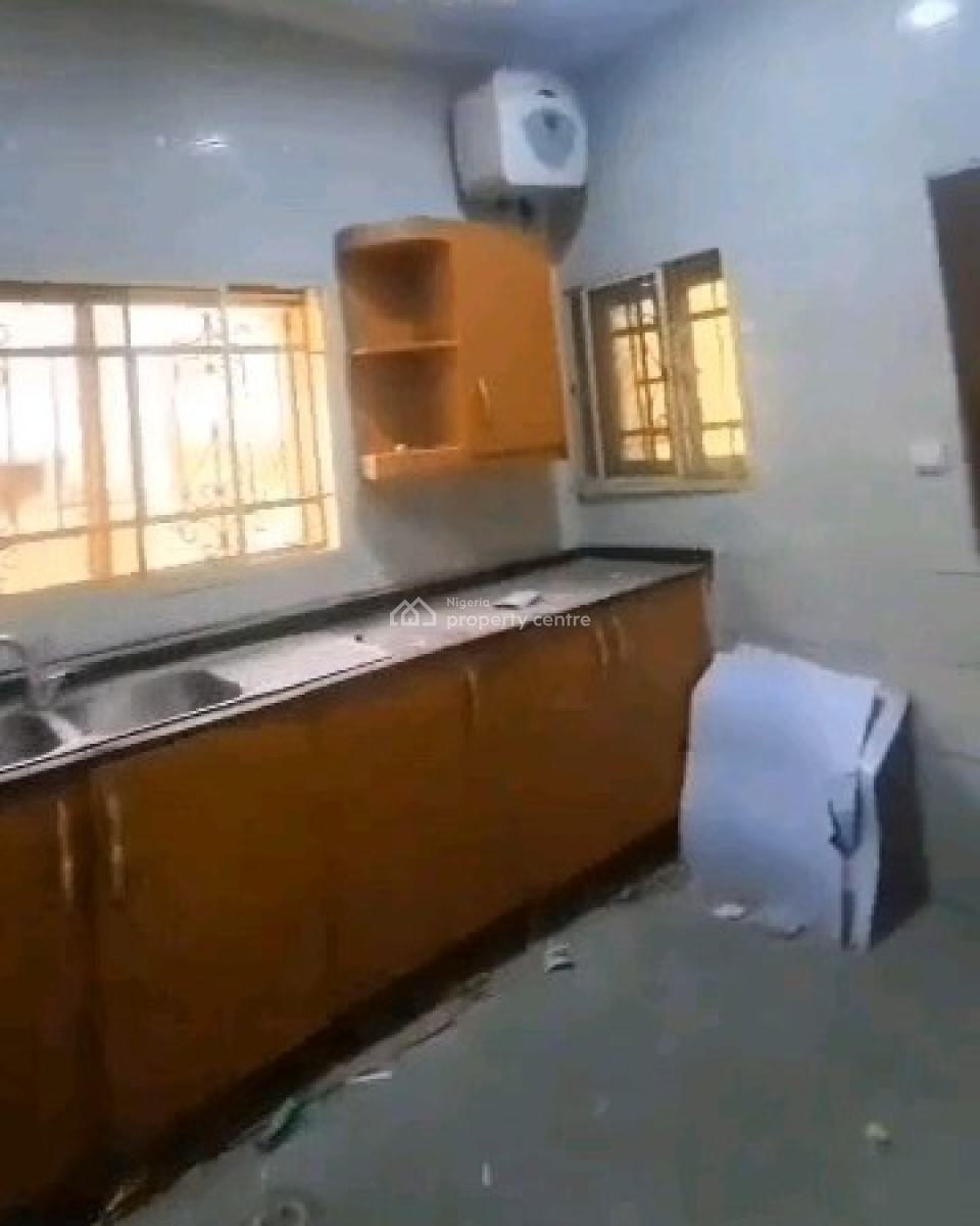 Luxurious Brand New 4-bedroom Terrace Duplex with Bq -- Prime Durumi, By American International School, Durumi, Abuja, Terraced Duplex for Rent