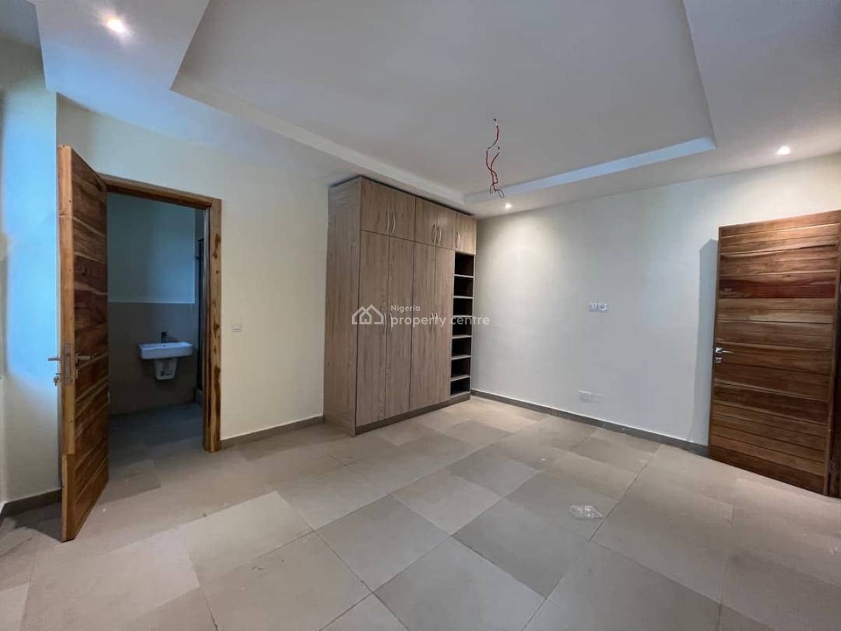 Newly Built Serviced 3bedroom Apartment with Bq Pool Gym & Elevator, Lekki Phase 1, Lekki, Lagos, Flat / Apartment for Rent