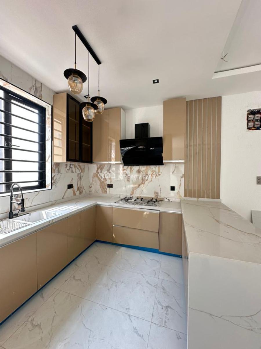 Luxury 2 Bedroom Apartment with Gym and Elevator in a Secure & Serene, Lekki Phase 1, Lekki, Lagos, Flat / Apartment for Sale