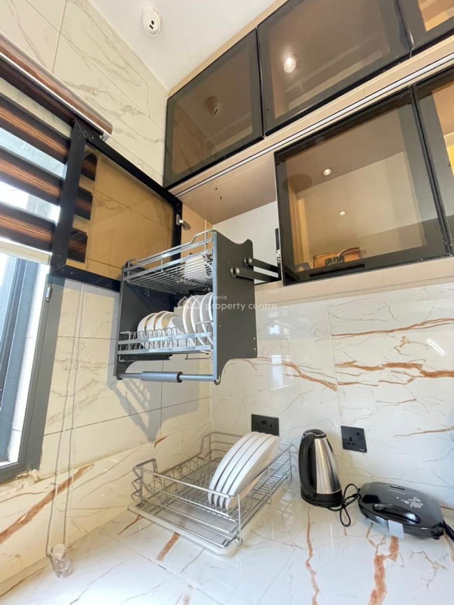 Automated 4 Bedroom Terrace with Pool, Gym, Snooker & Table Tennis, Lekki Phase 1, Lekki, Lagos, Flat / Apartment Short Let