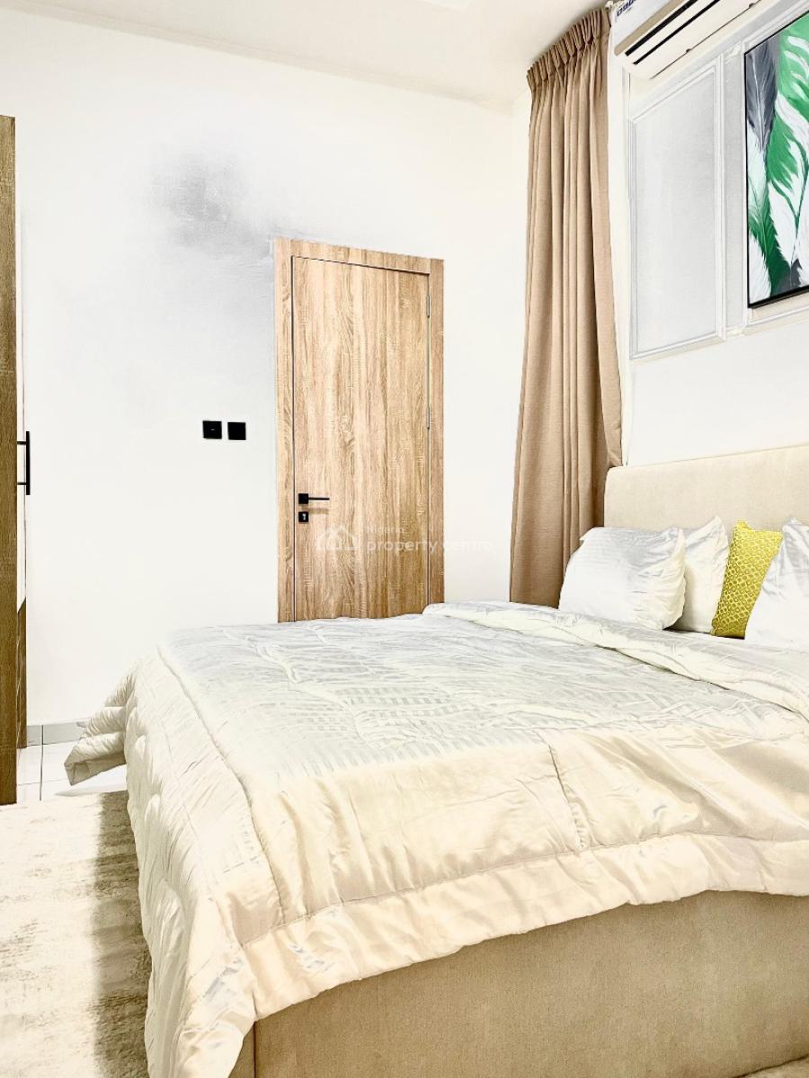 5 Bed Fully Detached Duplex with Pool, Snooker, Table Tennis & Lounge, Lekki, Lagos, Flat / Apartment Short Let