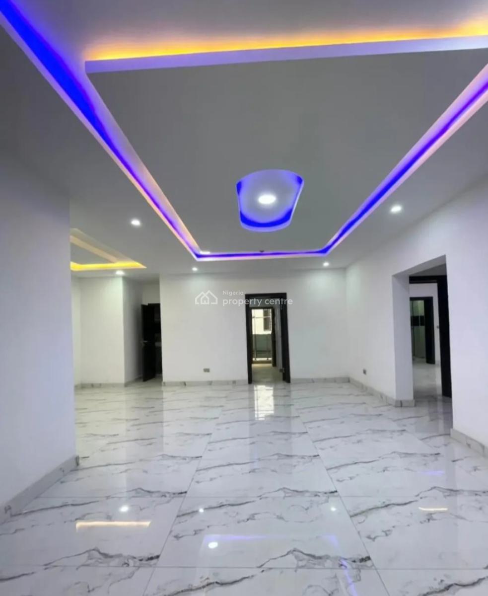 New 2 Bedroom En-suite Flat, 24/7 Power Supply, 1 Room Bq, Elevator, S, Lekki Phase 1, Lekki, Lagos, Flat / Apartment for Rent