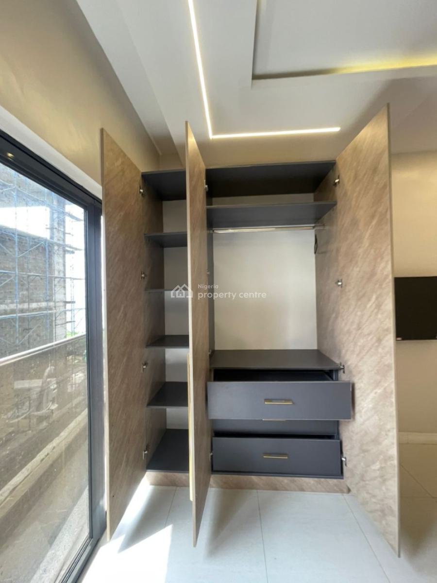 Ikoyi Apartment: 3-bedroom with Waterfront & Security, Ikoyi, Lagos, Flat / Apartment for Rent
