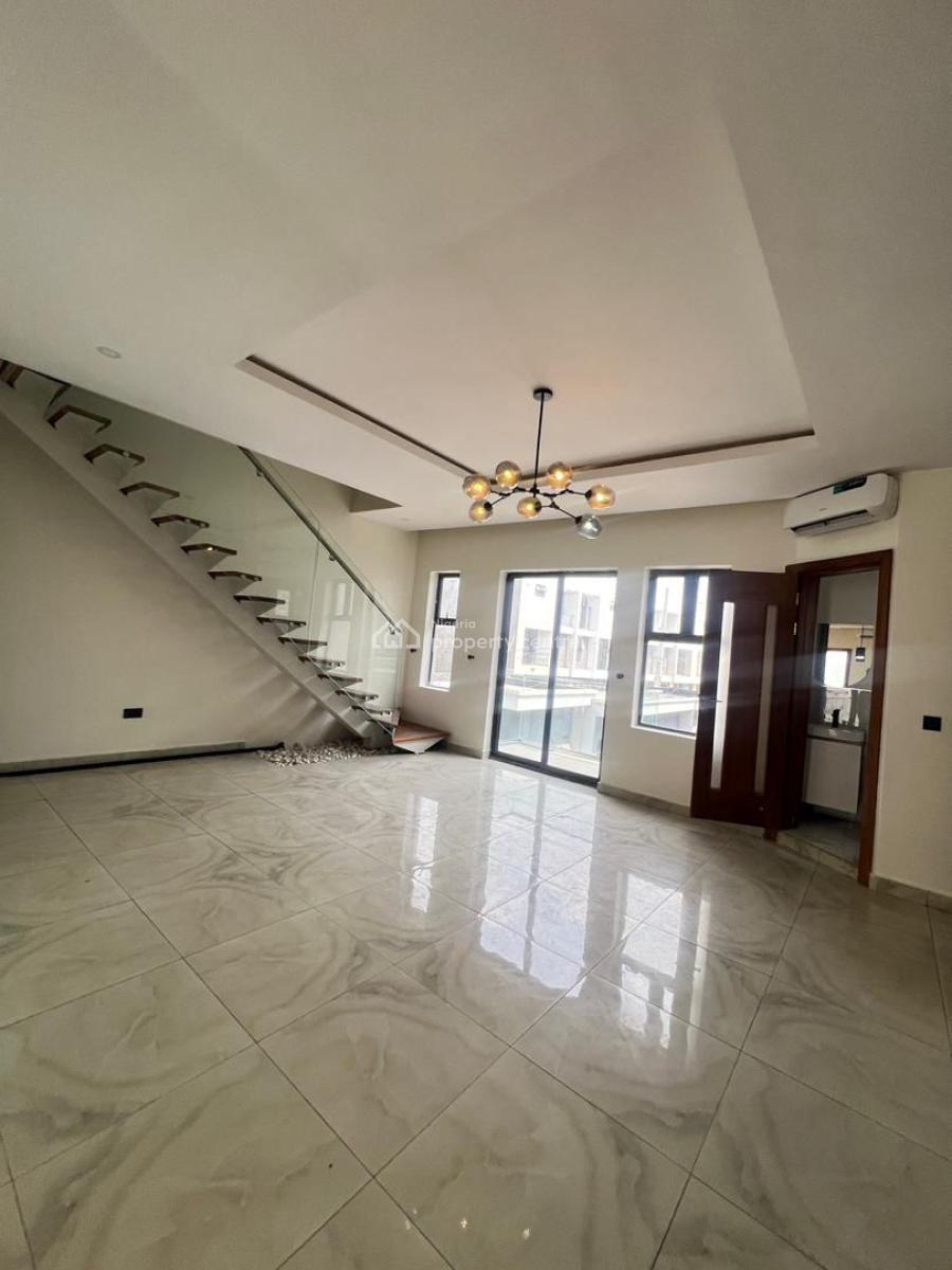 Modern Living in Lekki Phase 1: 2-bedroom Maisonette, Lekki Phase 1, Lekki, Lagos, House for Rent