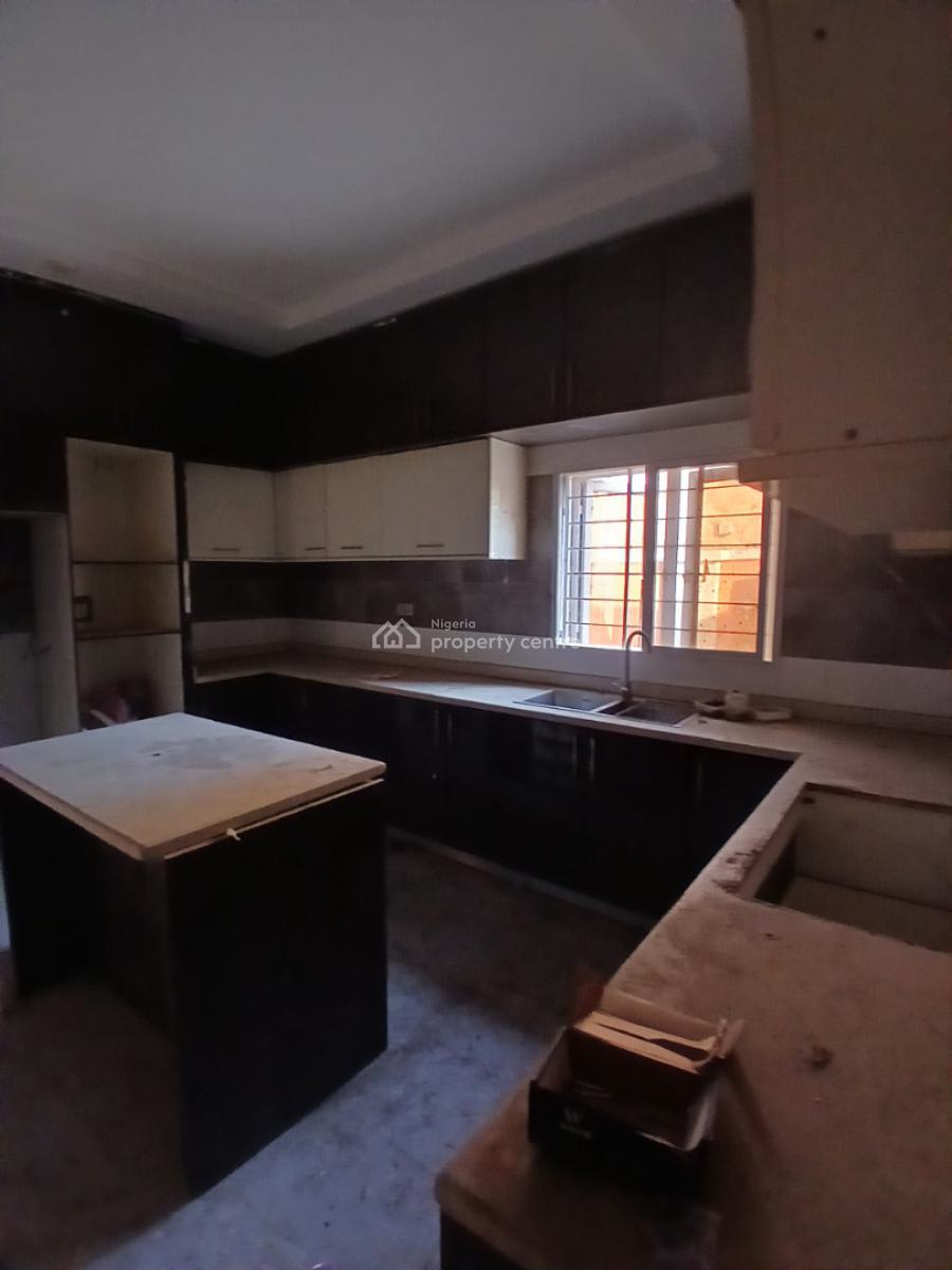 Nice 4 Bedrooms Semi-detached Duplex, 2 Sitt Rm and a Bq in an Estate, Galadimawa, Abuja, Semi-detached Duplex for Rent