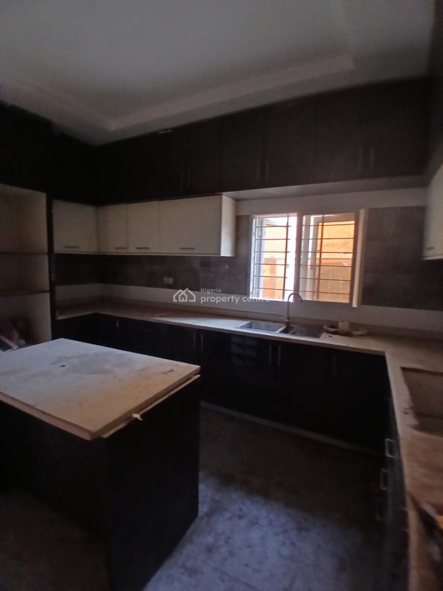 Nice 4 Bedrooms Semi-detached Duplex, 2 Sitt Rm and a Bq in an Estate, Galadimawa, Abuja, Semi-detached Duplex for Rent