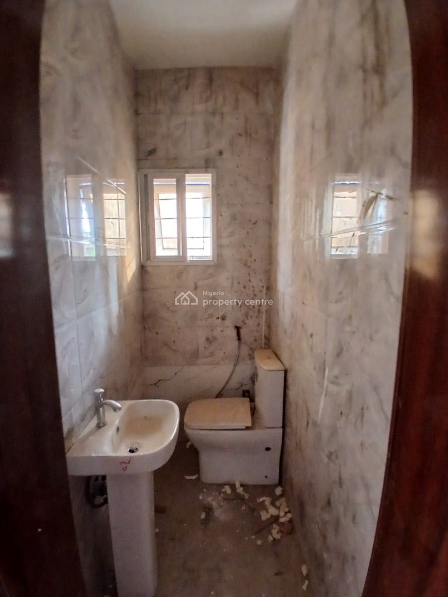 Nice 4 Bedrooms Semi-detached Duplex, 2 Sitt Rm and a Bq in an Estate, Galadimawa, Abuja, Semi-detached Duplex for Rent