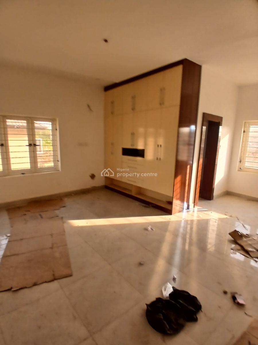 Nice 4 Bedrooms Semi-detached Duplex, 2 Sitt Rm and a Bq in an Estate, Galadimawa, Abuja, Semi-detached Duplex for Rent