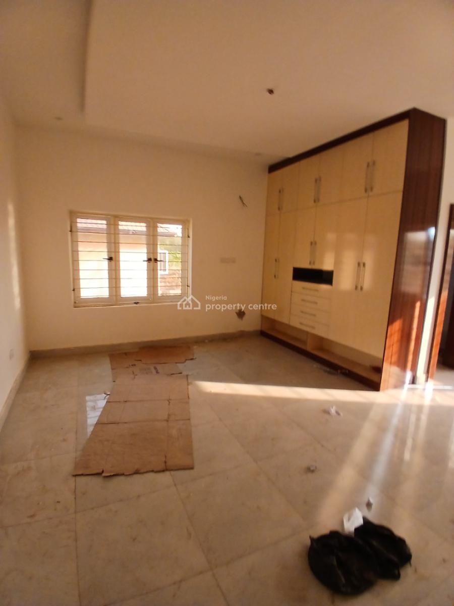 Nice 4 Bedrooms Semi-detached Duplex, 2 Sitt Rm and a Bq in an Estate, Galadimawa, Abuja, Semi-detached Duplex for Rent