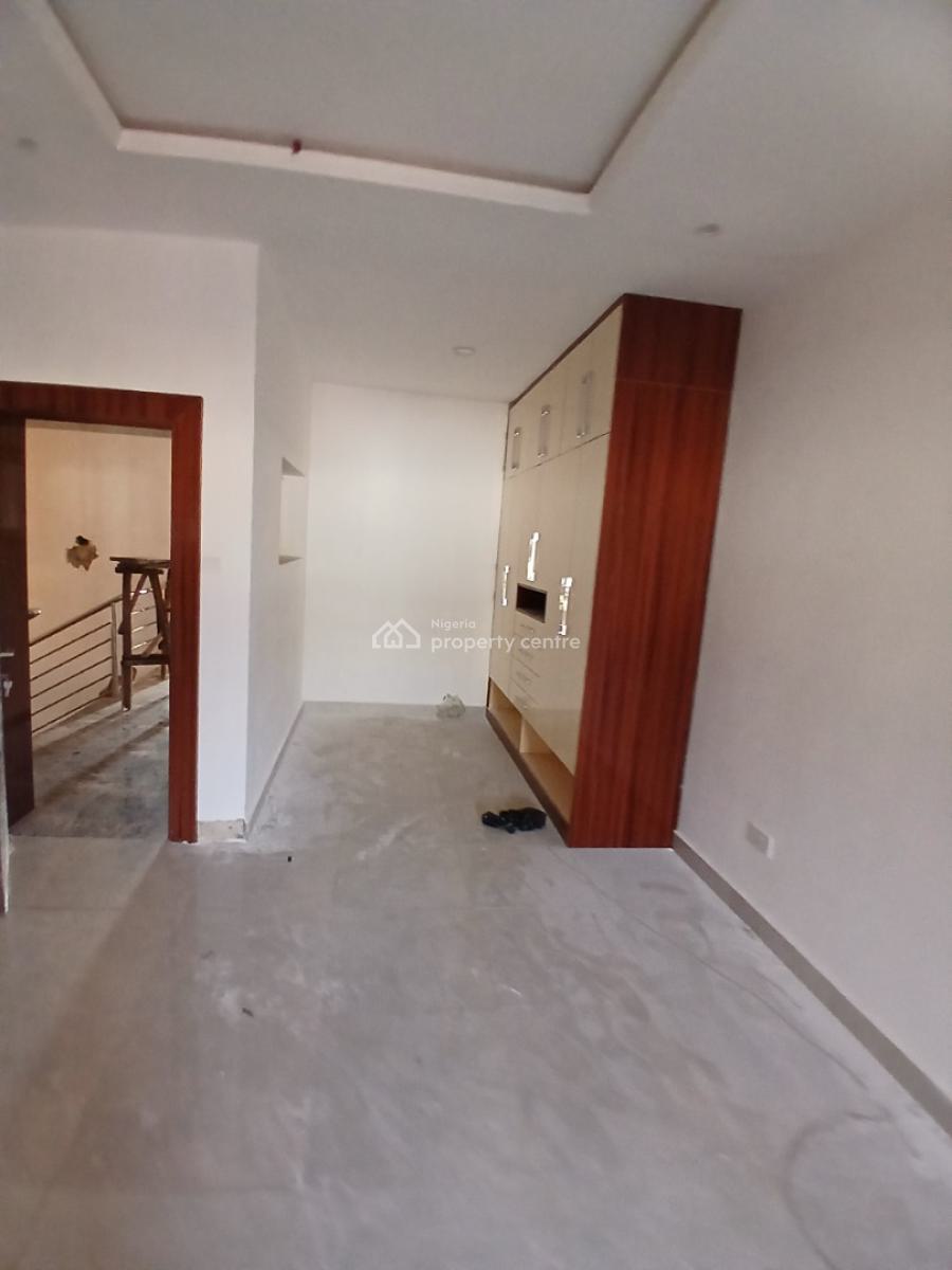 Nice 4 Bedrooms Semi-detached Duplex, 2 Sitt Rm and a Bq in an Estate, Galadimawa, Abuja, Semi-detached Duplex for Rent