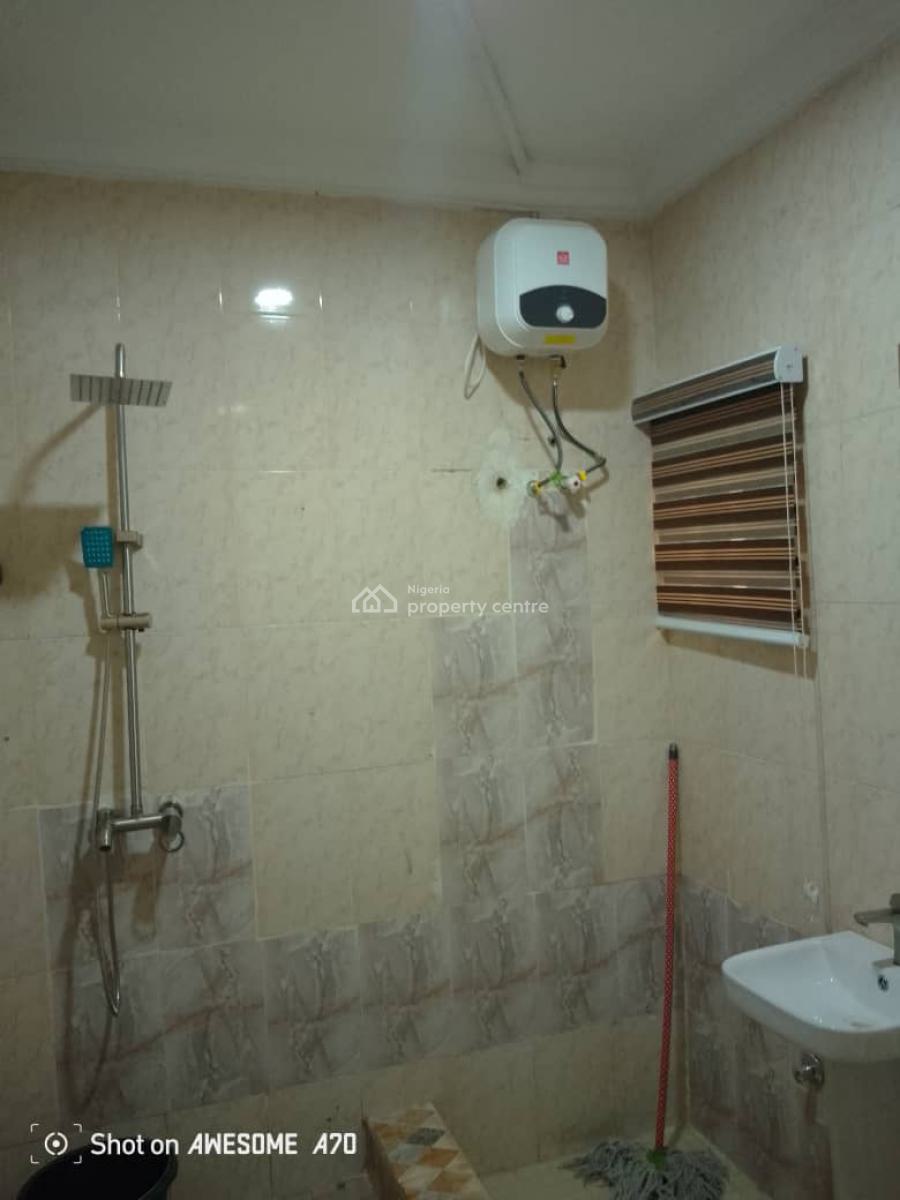 Massive 3bedroom Apartment, Omole Phase 1, Ikeja, Lagos, Flat / Apartment for Rent