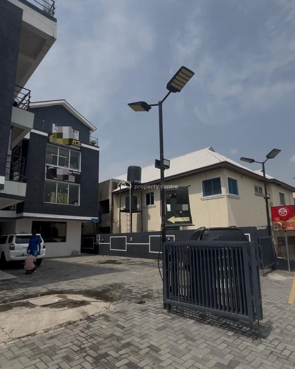 Shop Space Available at Ologolo Lekki Lagos, Ologolo Lekki Lagos, Ologolo, Lekki, Lagos, Plaza / Complex / Mall for Rent