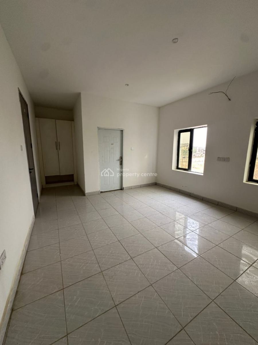 Massive 3 Bedroom Apartment + Bq, Life Camp, Abuja, Flat / Apartment for Sale