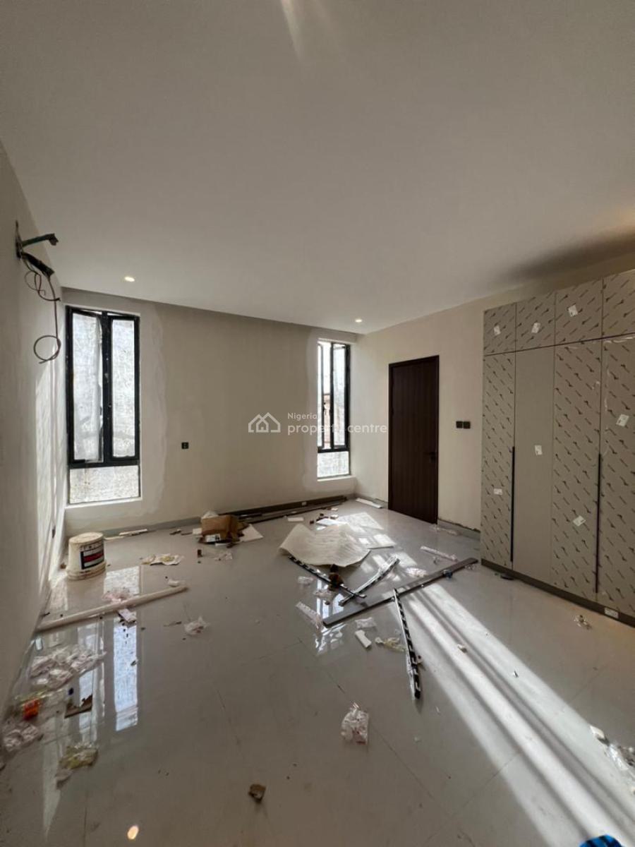 Fully Serviced 2 Bedroom Apartment, Lekki Phase1, Lekki Phase 1, Lekki, Lagos, Flat / Apartment for Sale