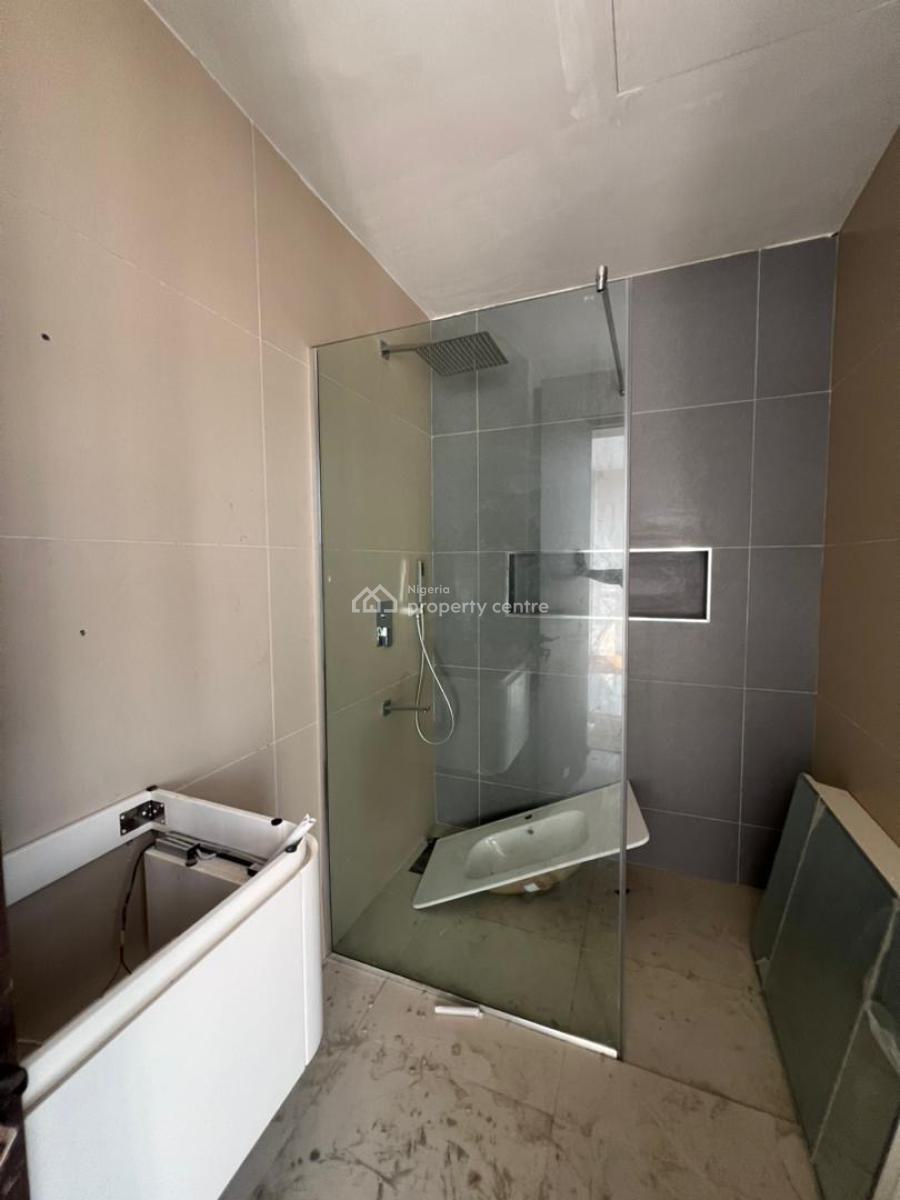 Fully Serviced 2 Bedroom Apartment, Lekki Phase1, Lekki Phase 1, Lekki, Lagos, Flat / Apartment for Sale