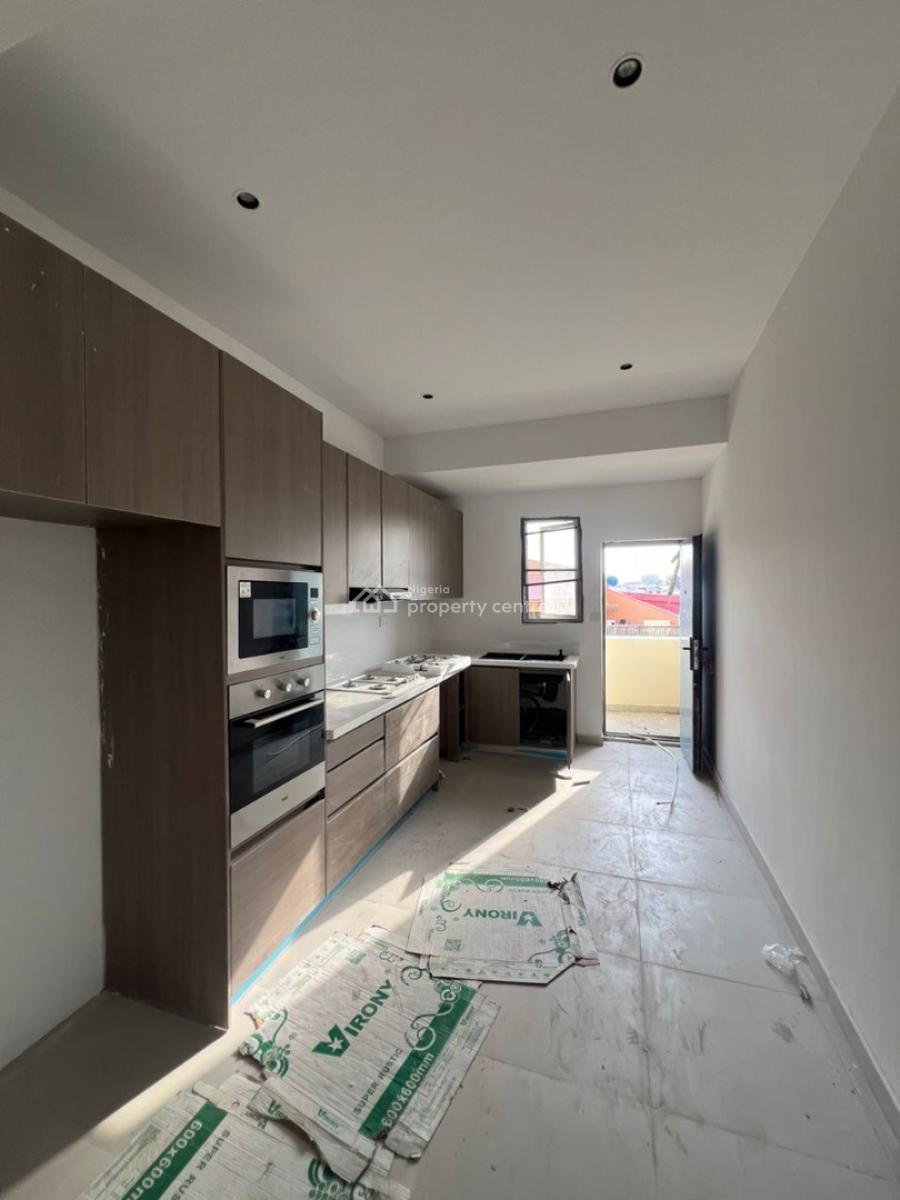 Fully Serviced 2 Bedroom Apartment, Lekki Phase1, Lekki Phase 1, Lekki, Lagos, Flat / Apartment for Sale